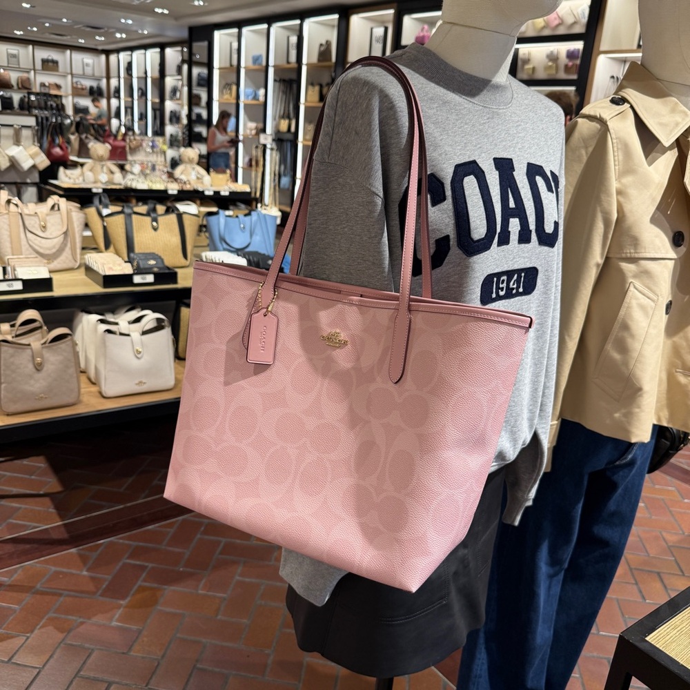 Last 2 ‼️COACH CITY TOTE SIGNATURE CANVAS CAL49powder pink